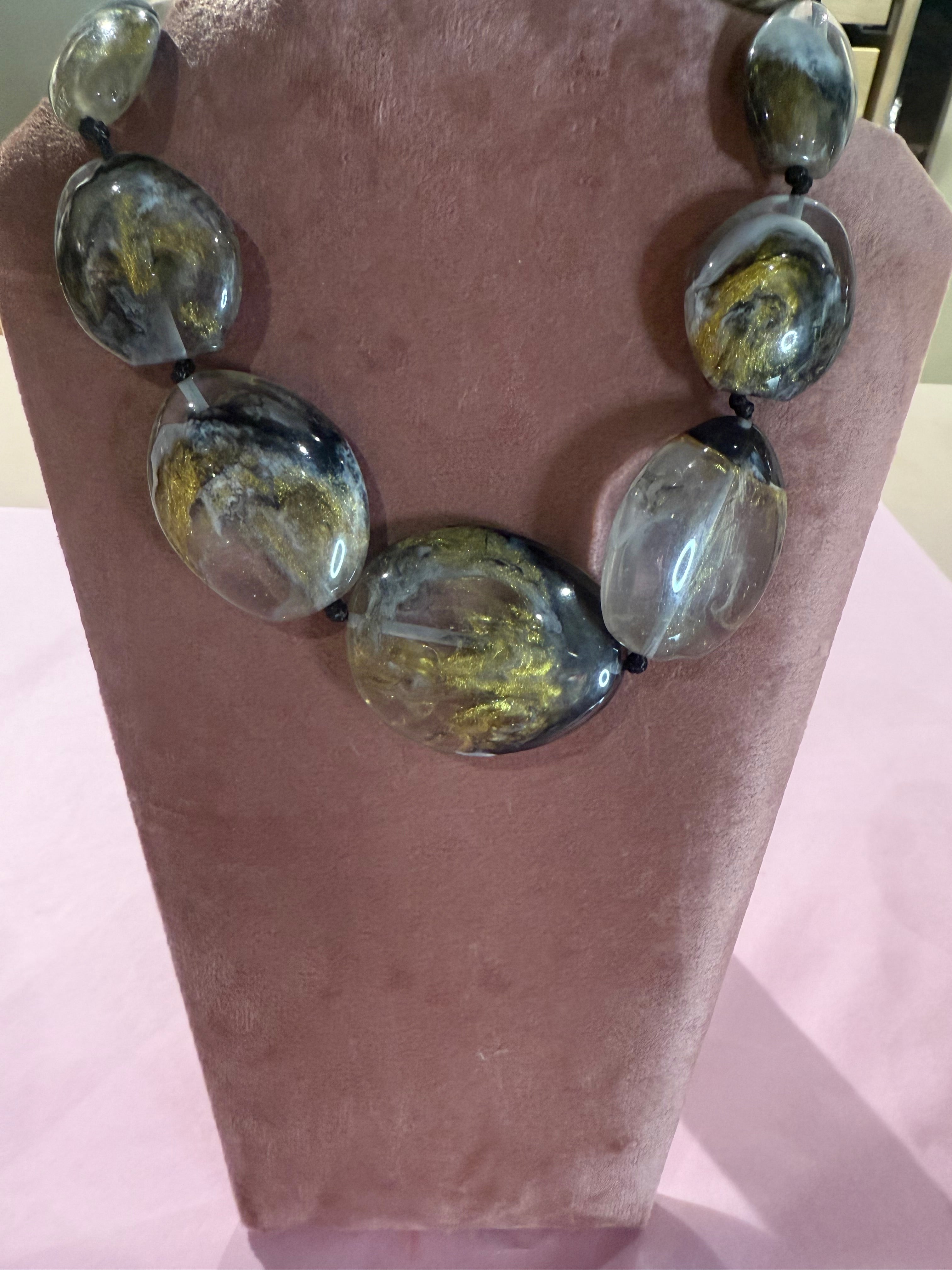 Ketting Stone Black Goud